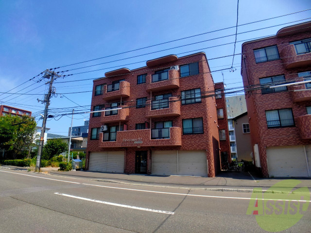 建物外観　札幌市北区北二十一条西「ファーストコート２１２」