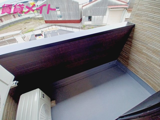 バルコニー　反転タイプ参考写真