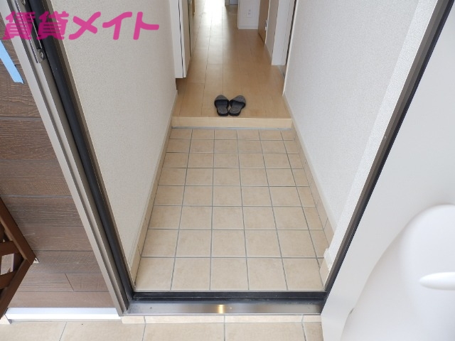 玄関　反転タイプ参考写真