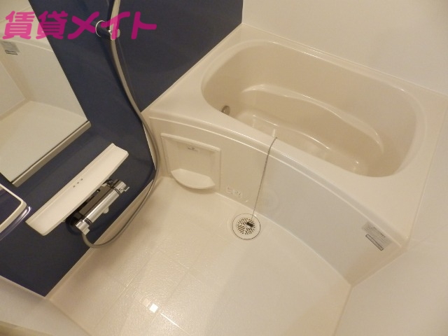 バス・シャワールーム　反転タイプ参考写真
