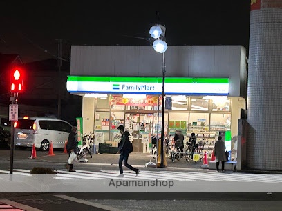 コンビニ　ファミリーマート千川駅北店（コンビニ）まで226m
