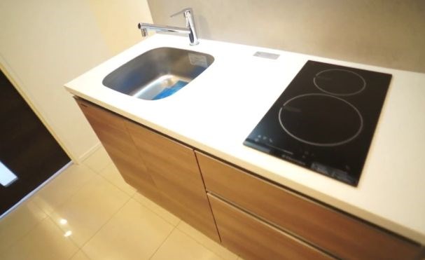 キッチン　★《見学予約受け付け中》設備充実のハイグレード賃貸マンショ