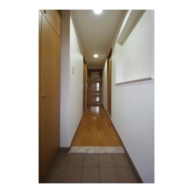 玄関　※写真は同タイプ住戸です。