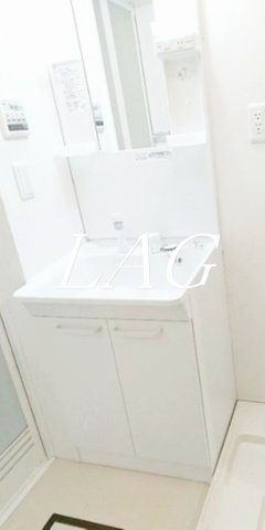 洗面設備　独立洗面台です。