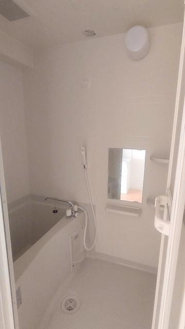 バス・シャワールーム　別部屋同タイプ