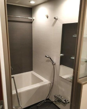 バス・シャワールーム　※別部屋の参考写真です。