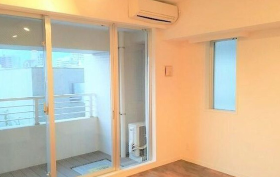 居室・リビング　※別部屋の参考写真です。