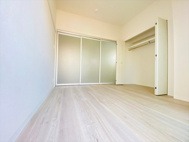 収納　同一建物内６０３号室内装写真転載