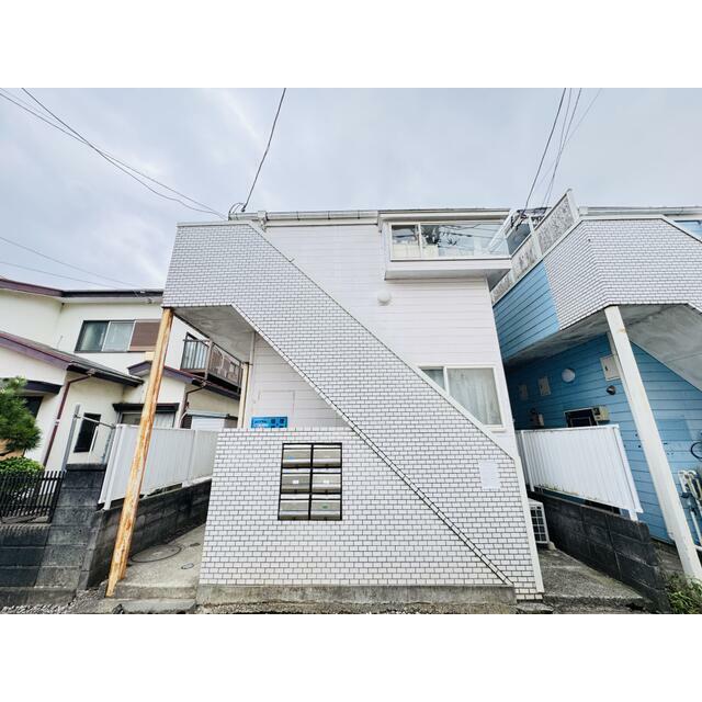 建物外観　白色の綺麗な外観です！