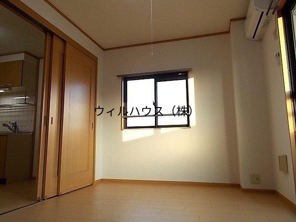 居室・リビング　フローリング！