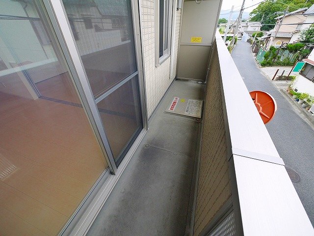 バルコニー　バルコニーからの眺めを楽しみながら食事をしませんか