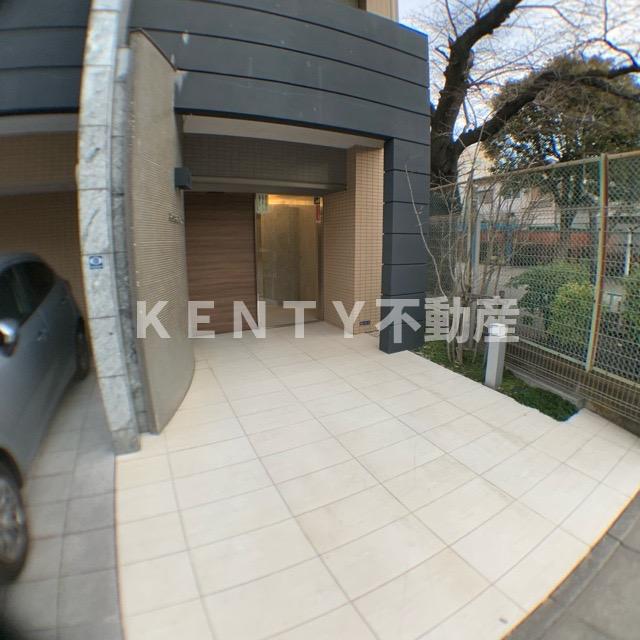エントランス　建物の内部です