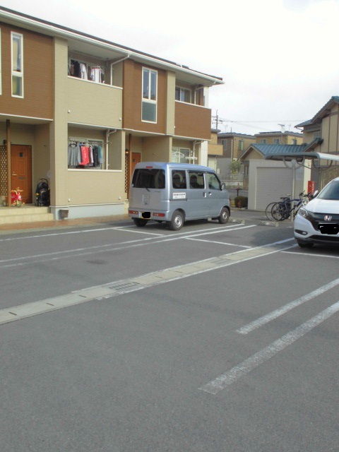 駐車場　駐車場