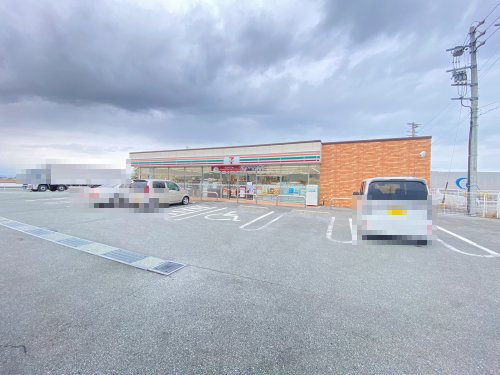 コンビニ　セブンイレブン伊勢二見町溝口店（コンビニ）まで921m