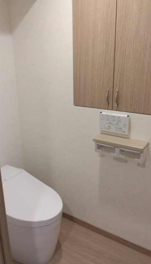 トイレ　ルーブル五反野弐番館