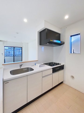 キッチン　※同建物ほかのお部屋の写真です。