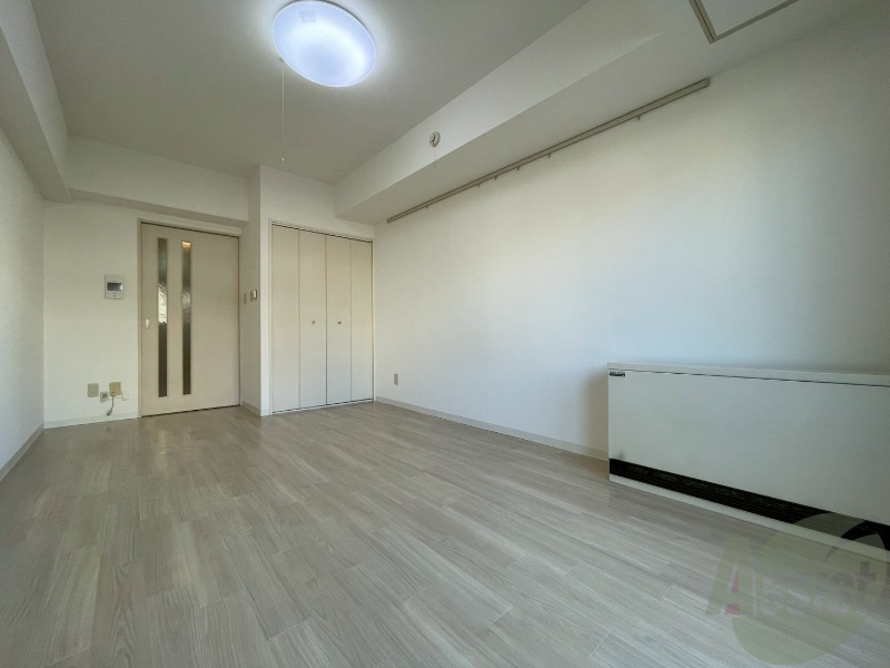 その他部屋・スペース　別の角度から洋室を撮影しました。落ち着きのある空間です。