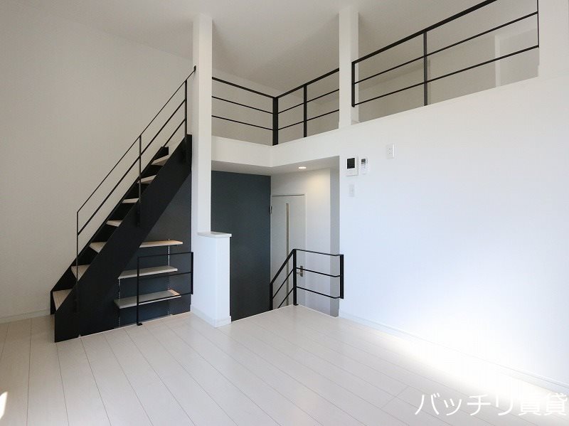 居室・リビング　写真は同型イメージの為、現状を優先致します。