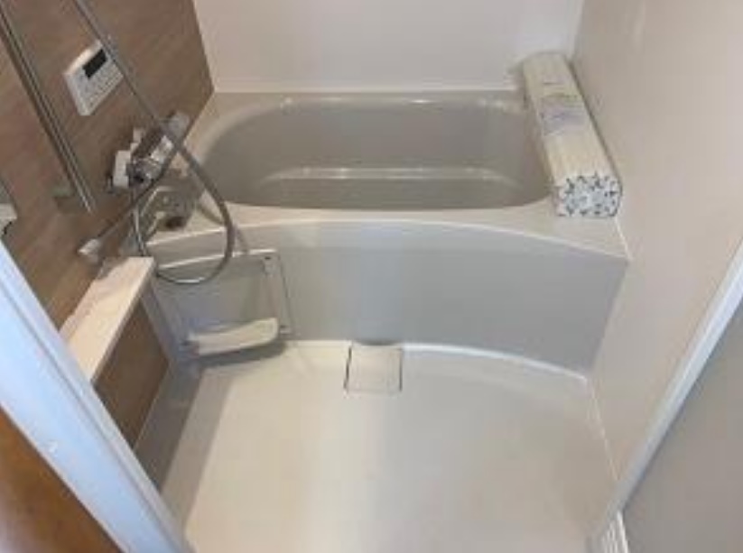 バス・シャワールーム　※同建物の別のお部屋の写真です。