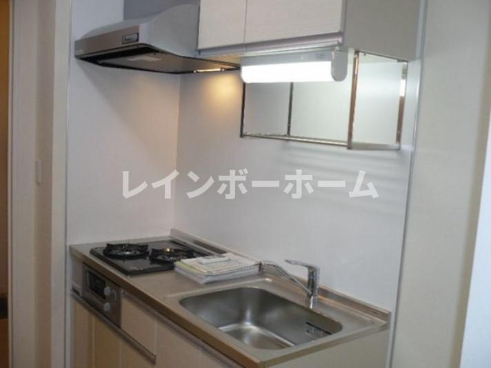 キッチン　コンパクトなキッチンで掃除もラクラク
