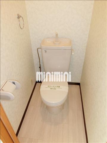 トイレ　きれいに清掃されたトイレ。