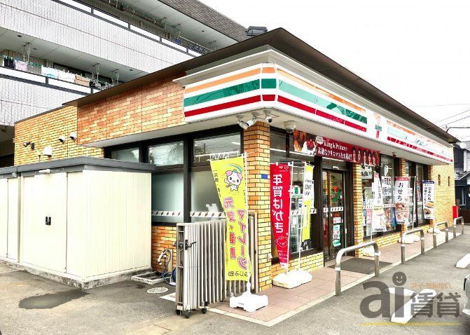 コンビニ　セブンイレブン埼玉大井中央店（コンビニ）まで530m