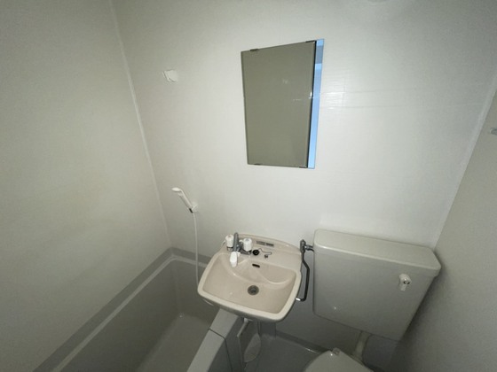 洗面設備　※別部屋の写真です