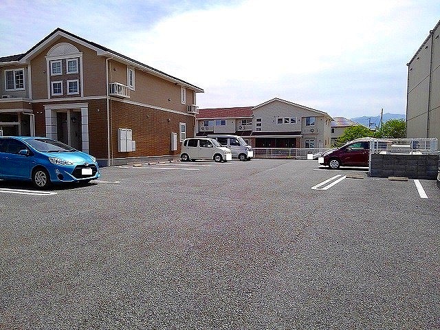 駐車場　平面駐車場