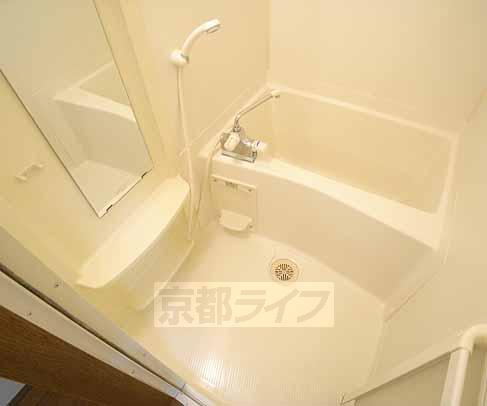 バス・シャワールーム　鏡付です