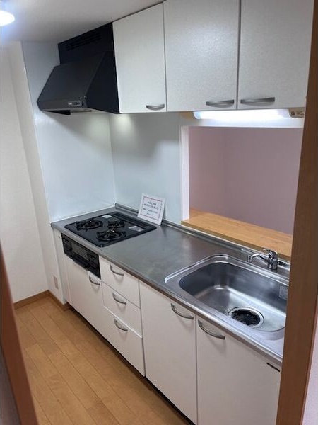 キッチン　初期費用分割可★ご希望の場所まで無料送迎サービス付♪