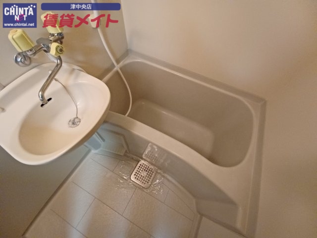 バス・シャワールーム　同物件別室画像