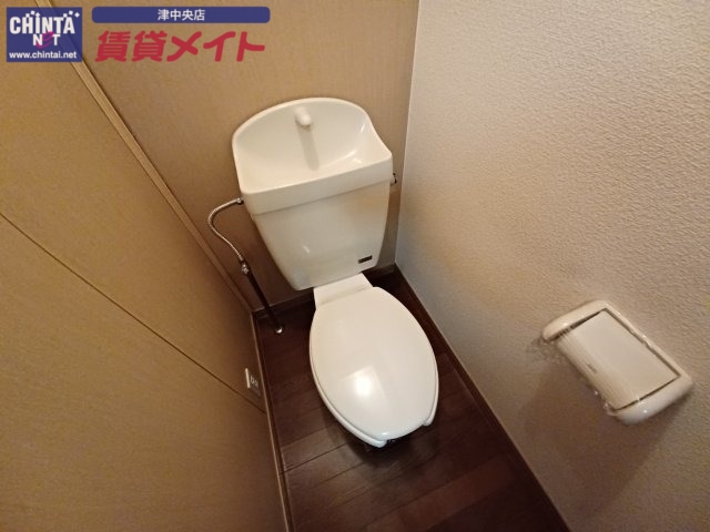 トイレ　同物件別室画像