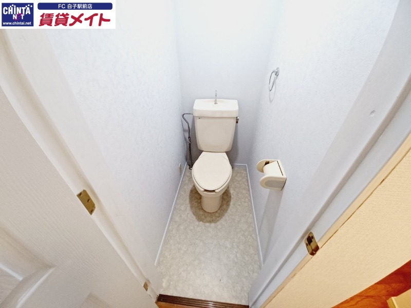 トイレ　同型参考写真