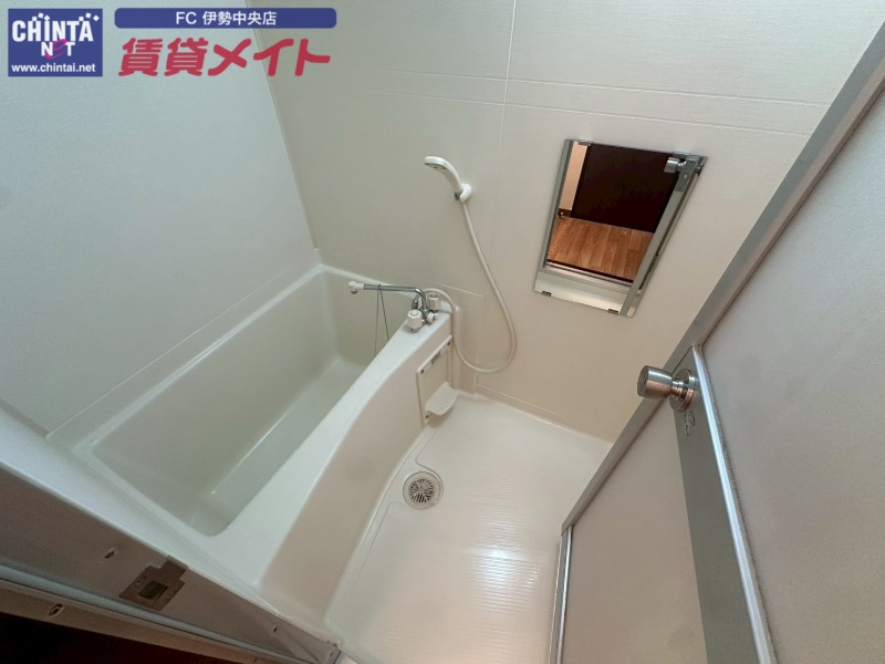 バス・シャワールーム　別部屋同タイプ