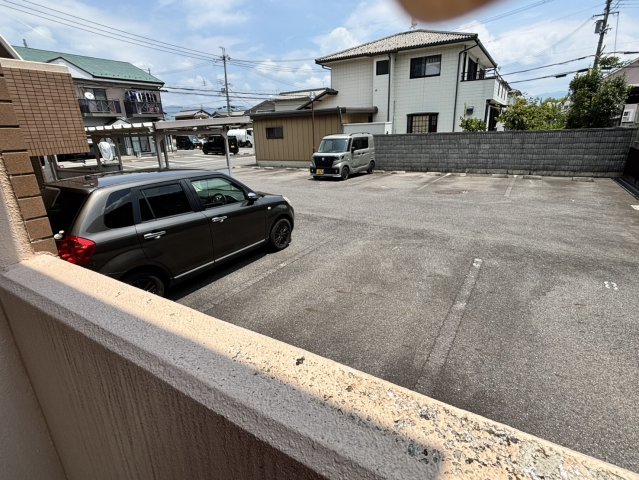 駐車場　駐車スペースもあります