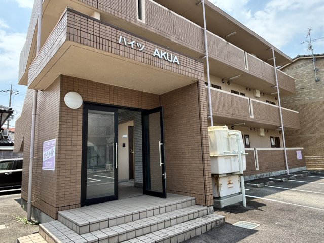 建物外観　外観は落ち着いています