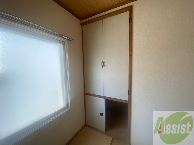 収納　寝室の収納です。部屋がすっきり片付きます。