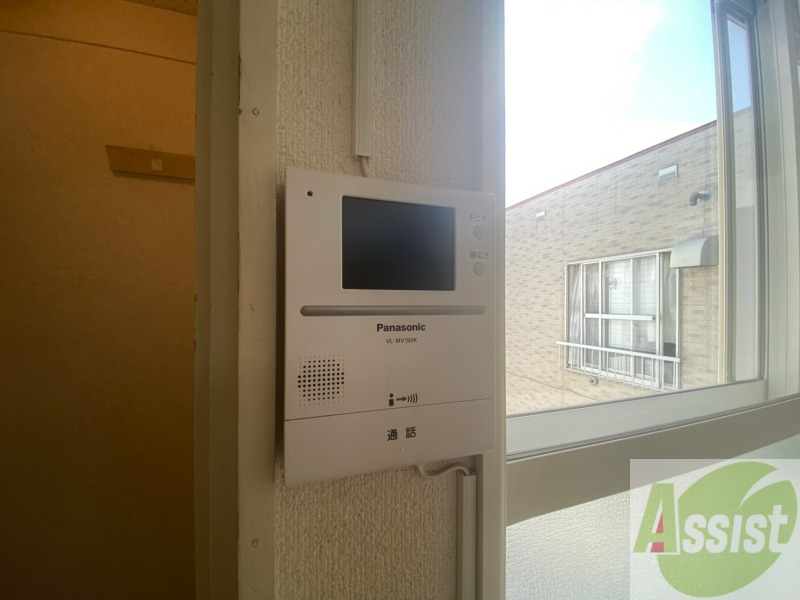 その他設備　ＴＶモニター付インターホンです。来客者の顔が見えるので安心！