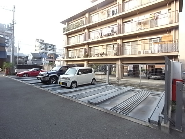 駐車場　専用駐車場もあります！