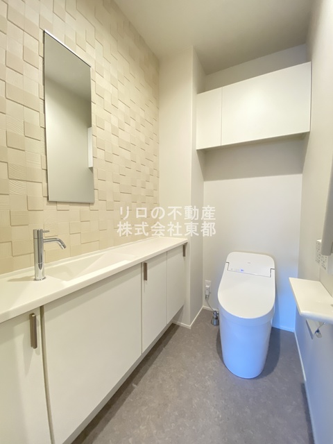 トイレ　トイレ内に手洗い場があるので便利ですね♪