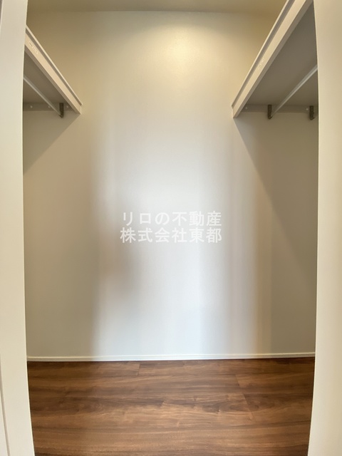 収納　ウォークインクローゼット収納！室内を広くご活用いただけます☆