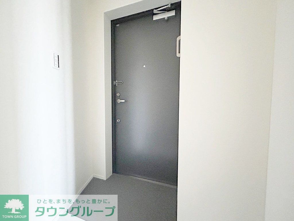 玄関　お部屋探しは株式会社　タウンハウジング　までお気軽にお問合…