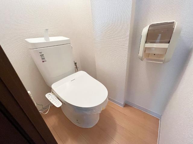 ＪＲ姫新線 本竜野駅 徒歩14分 3階建 築31年のトイレ写真