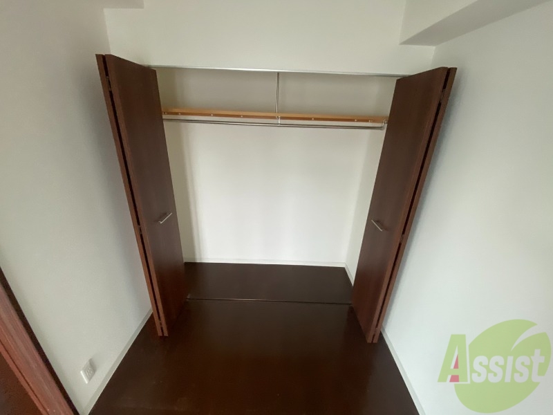 収納　寝室の収納です。部屋がすっきり片付きます。