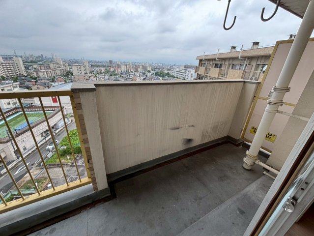 バルコニー　楠団地 (写真間取り反転タイプ)