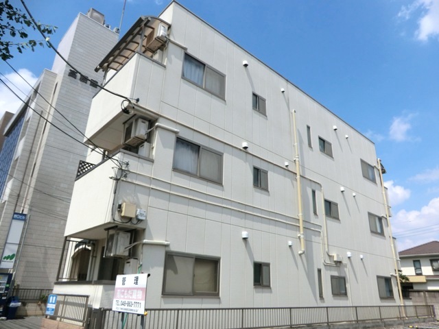 建物外観　★鉄骨造３階建てマンション！外観です★