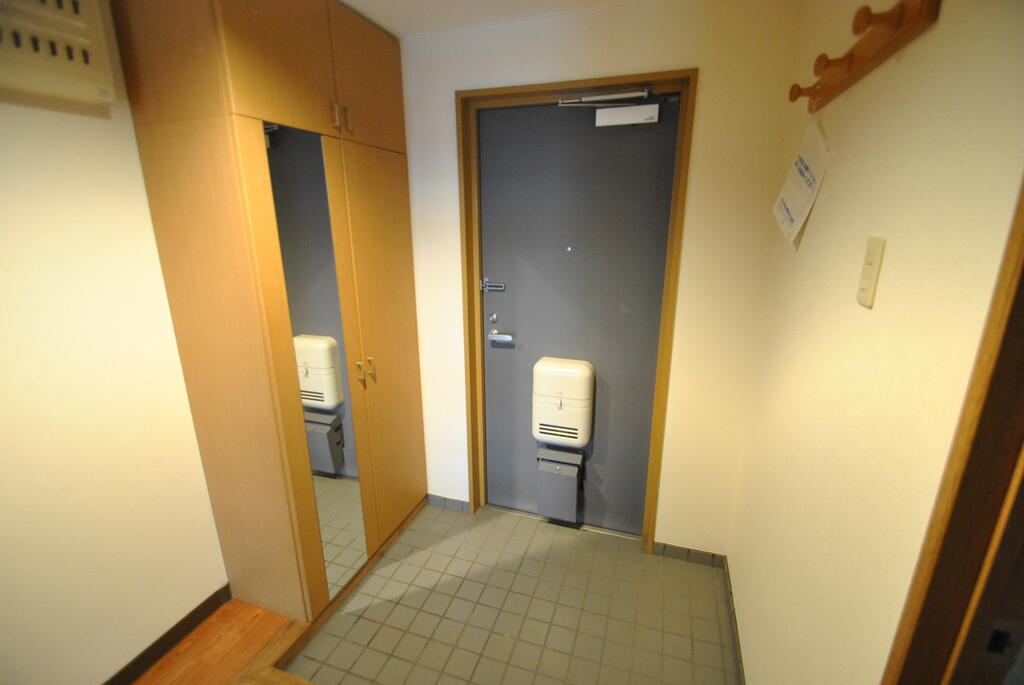 玄関　他室参考写真・現況優先