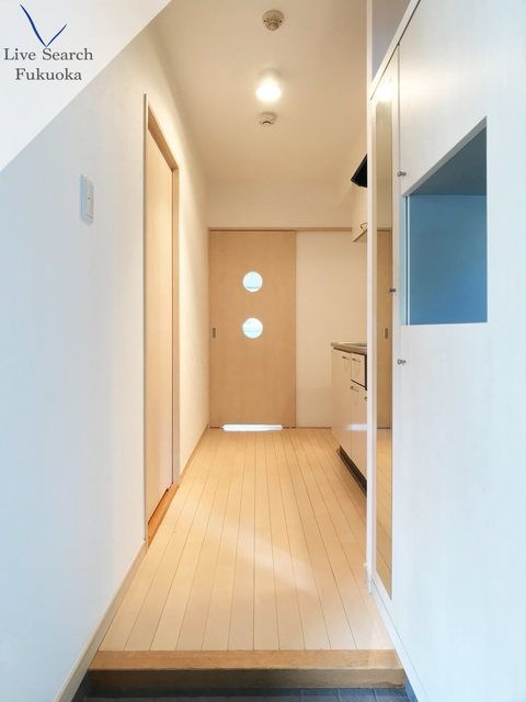 玄関　別部屋のお写真です。