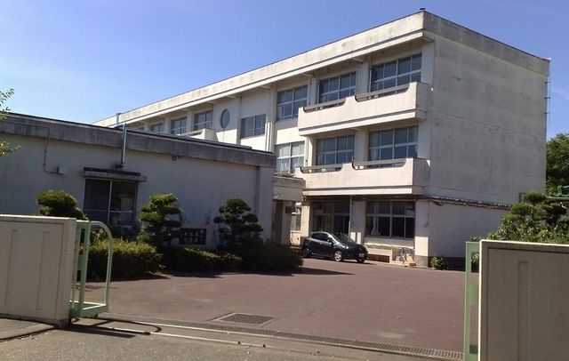 中学校　湖西市立白須賀中学校（中学校）まで1400m
