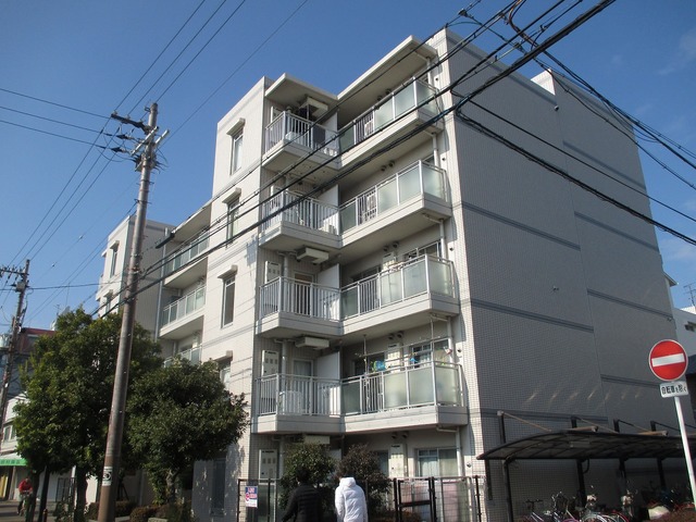 建物外観　外壁タイル張りのお洒落なマンションです